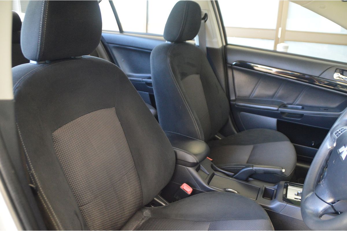 2017 Mitsubishi Lancer ES Sport CF