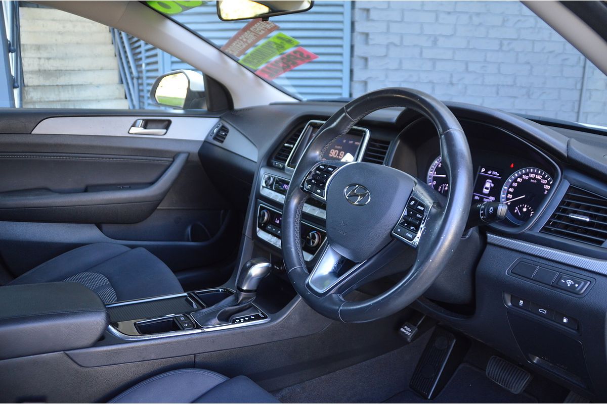 2018 Hyundai Sonata Active LF4