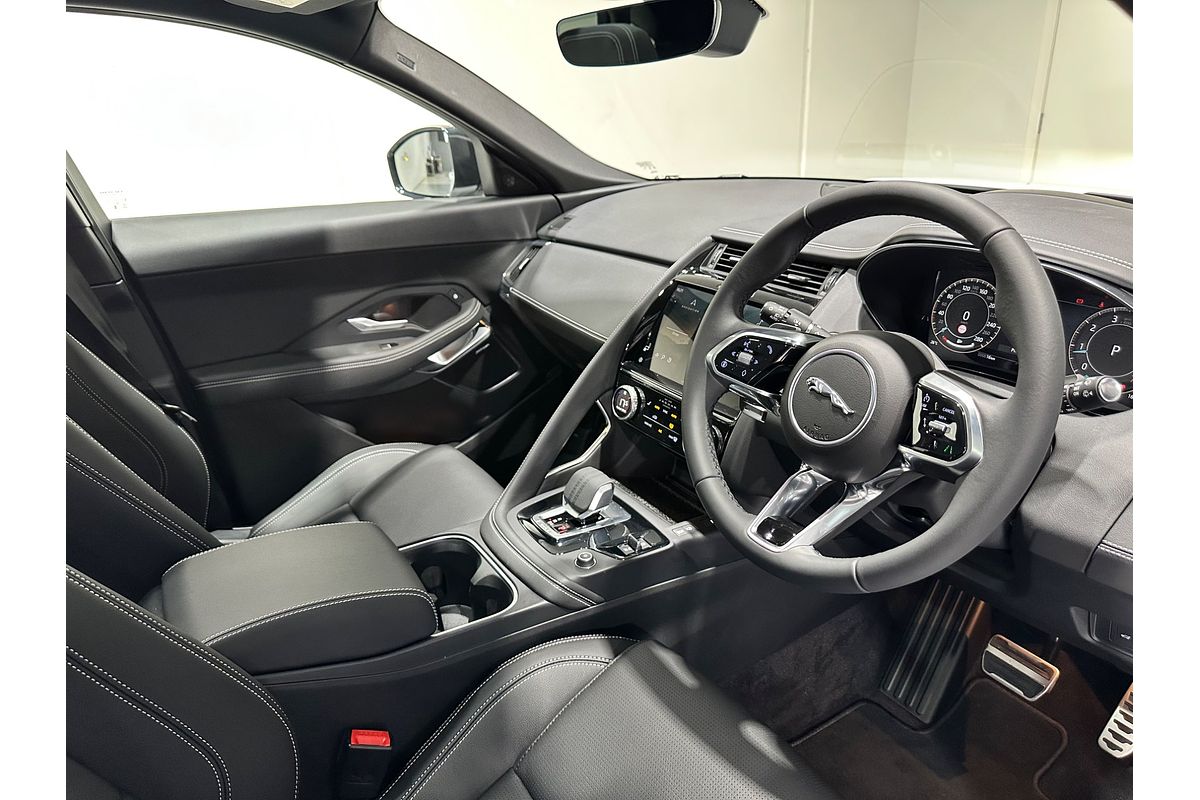 2024 Jaguar E-PACE P250 R-Dynamic SE X540