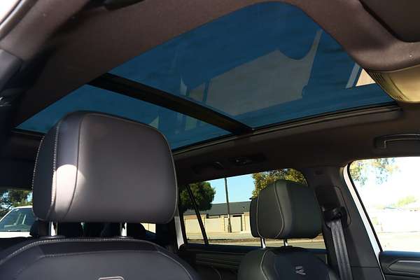 2024 Volkswagen Tiguan Wolfsburg Edition Allspace 5N
