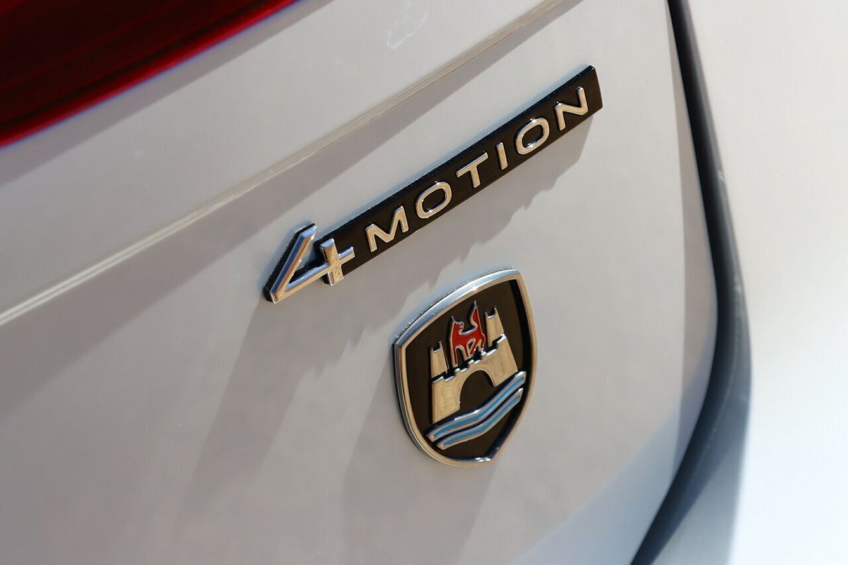 2024 Volkswagen Tiguan Wolfsburg Edition Allspace 5N