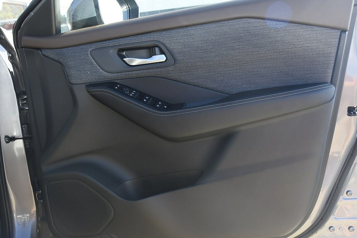 2024 Nissan X-TRAIL ST T33