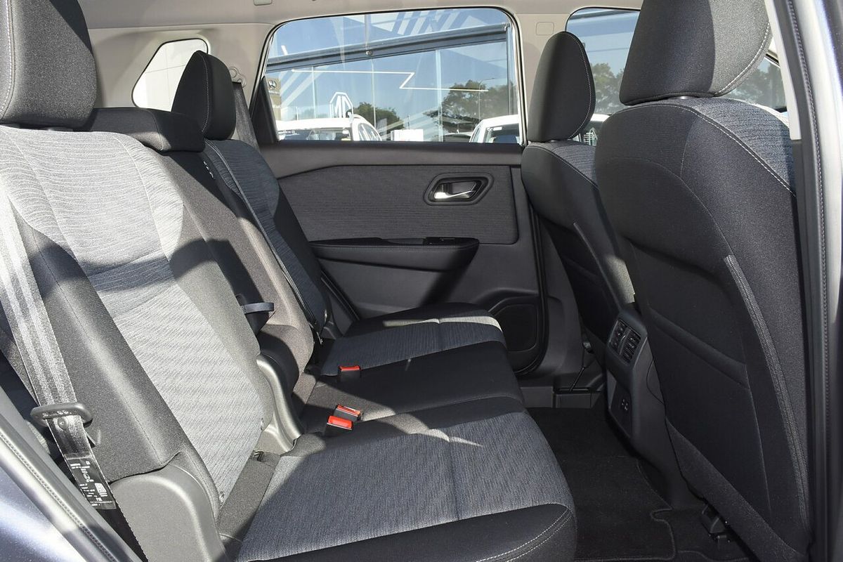 2024 Nissan X-TRAIL ST T33