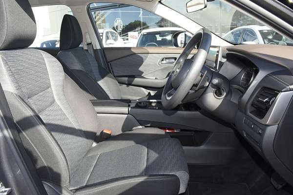 2024 Nissan X-TRAIL ST T33
