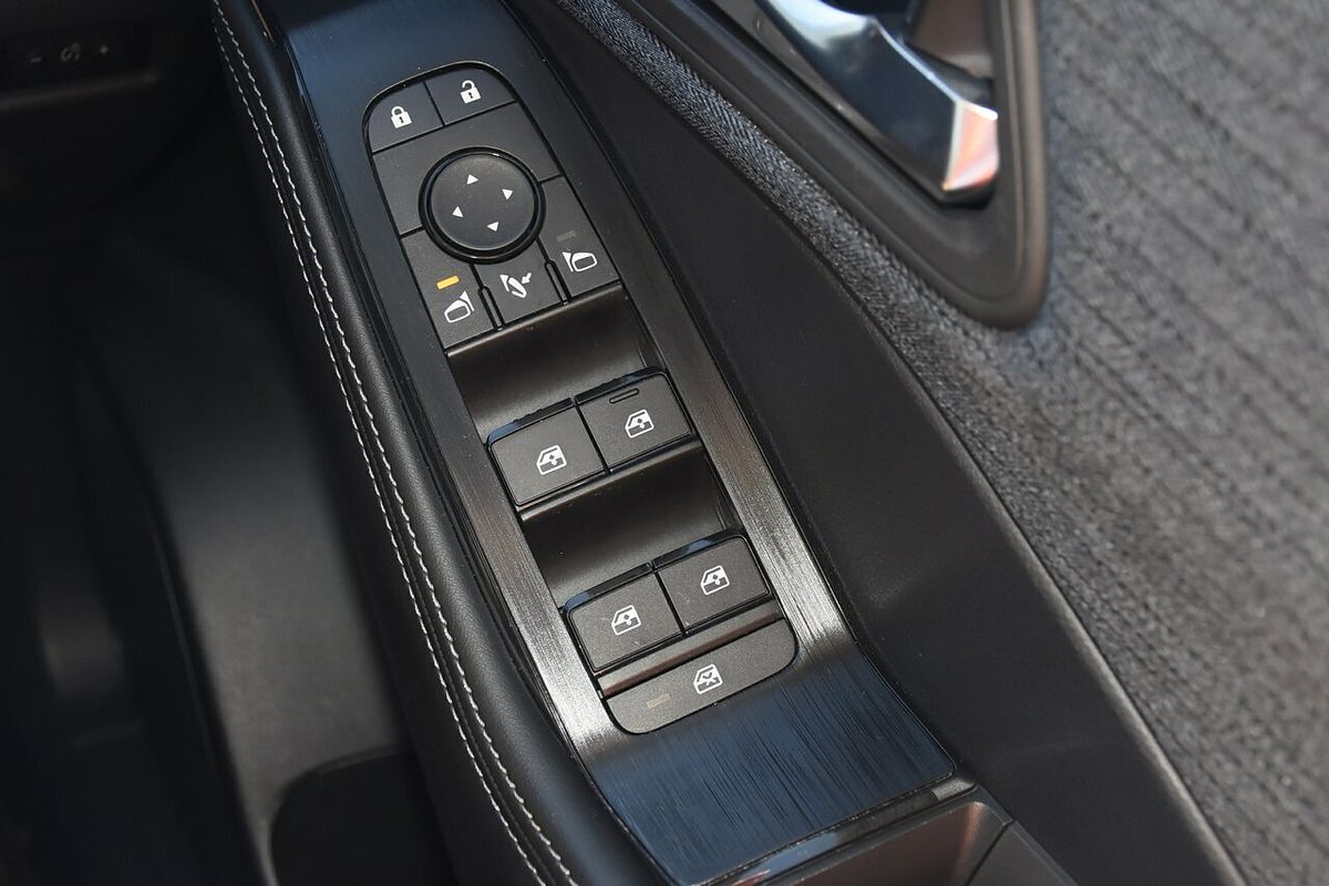 2024 Nissan X-TRAIL ST T33