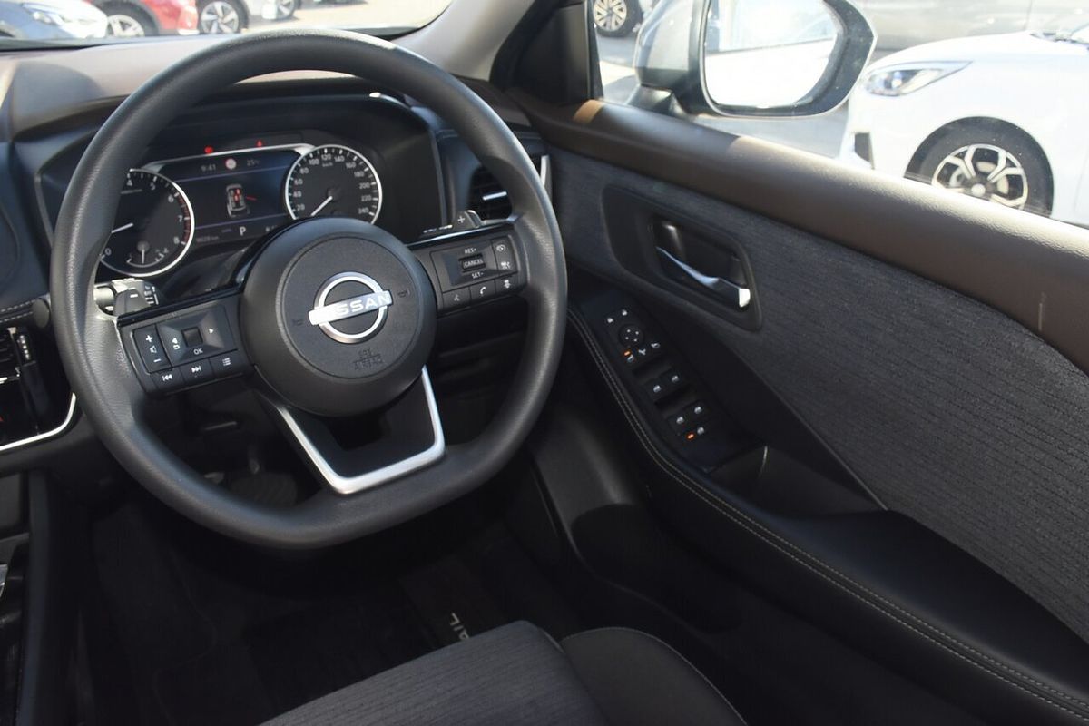 2024 Nissan X-TRAIL ST T33