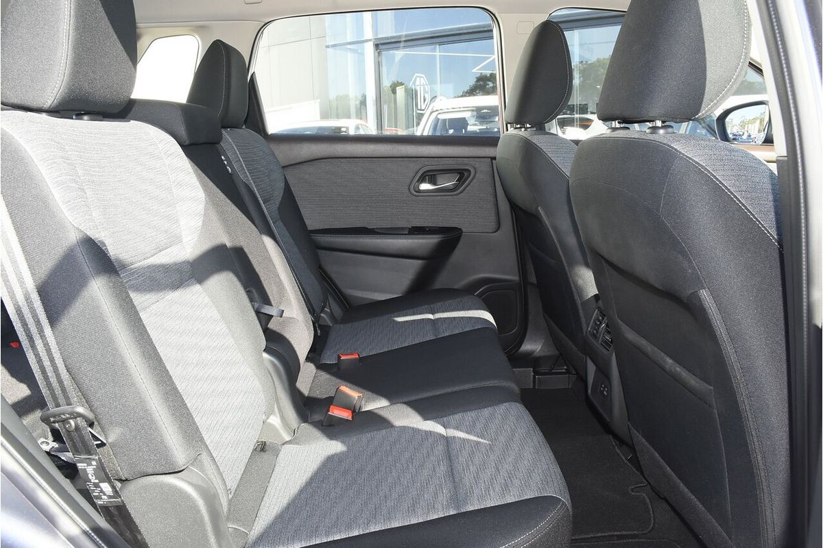 2024 Nissan X-TRAIL ST T33