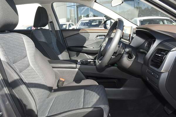 2024 Nissan X-TRAIL ST T33