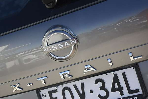 2024 Nissan X-TRAIL ST T33