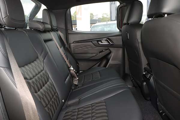 2024 Isuzu D-MAX BLADE 4X4