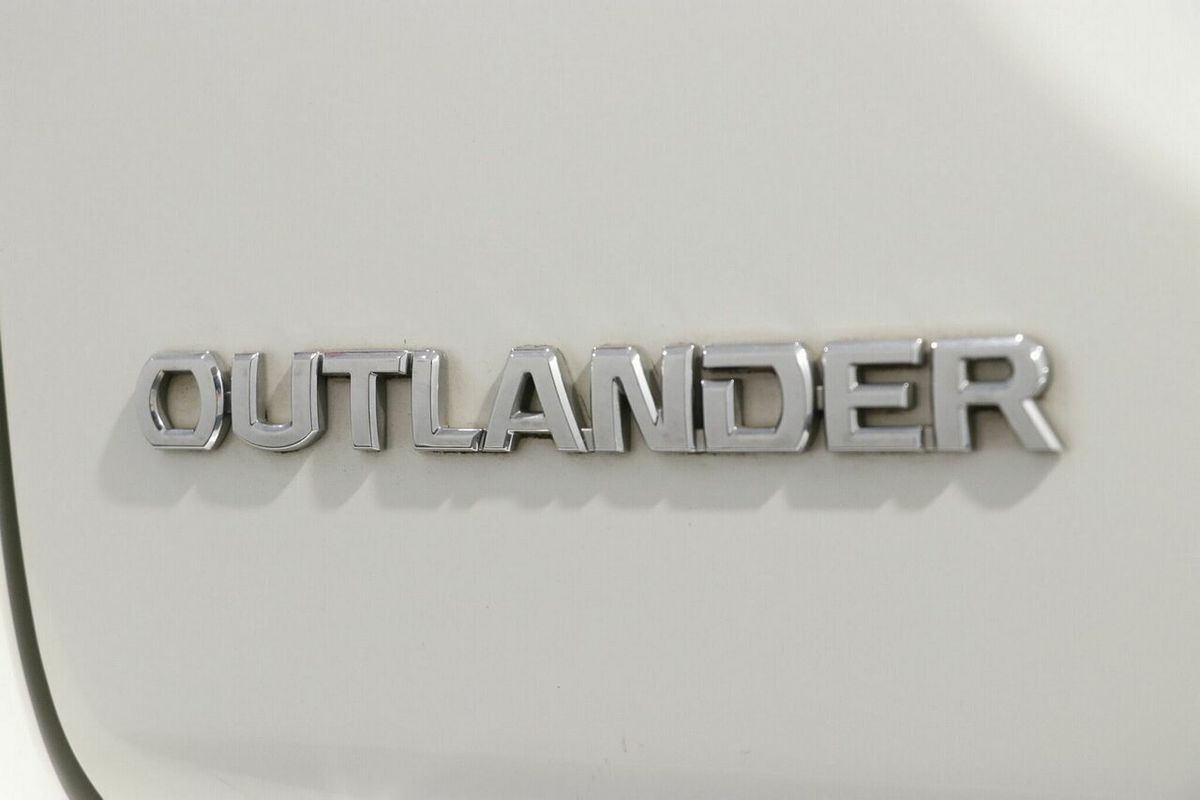 2020 Mitsubishi Outlander LS ZL