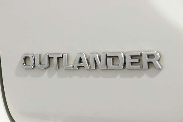 2020 Mitsubishi Outlander LS ZL