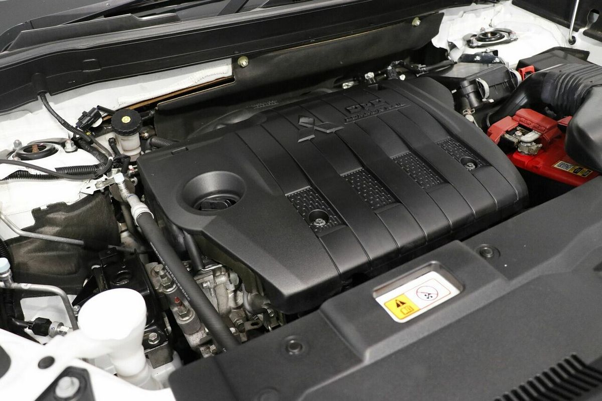 2020 Mitsubishi Outlander LS ZL
