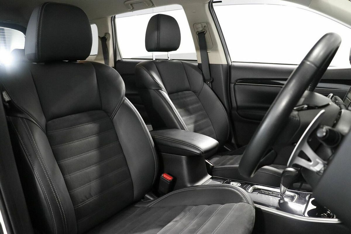 2020 Mitsubishi Outlander LS ZL