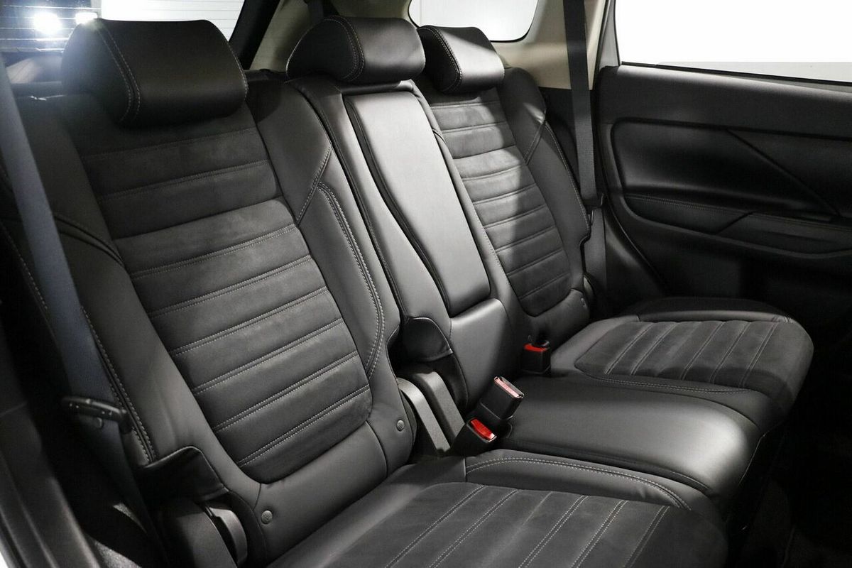 2020 Mitsubishi Outlander LS ZL