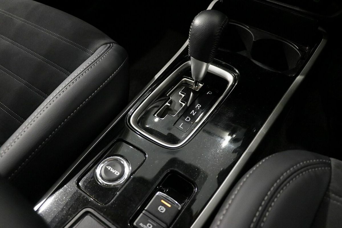 2020 Mitsubishi Outlander LS ZL