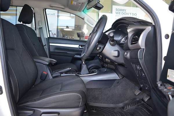 2020 Toyota Hilux SR5 GUN126R 4X4