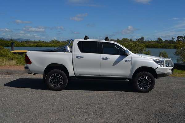 2020 Toyota Hilux SR5 GUN126R 4X4
