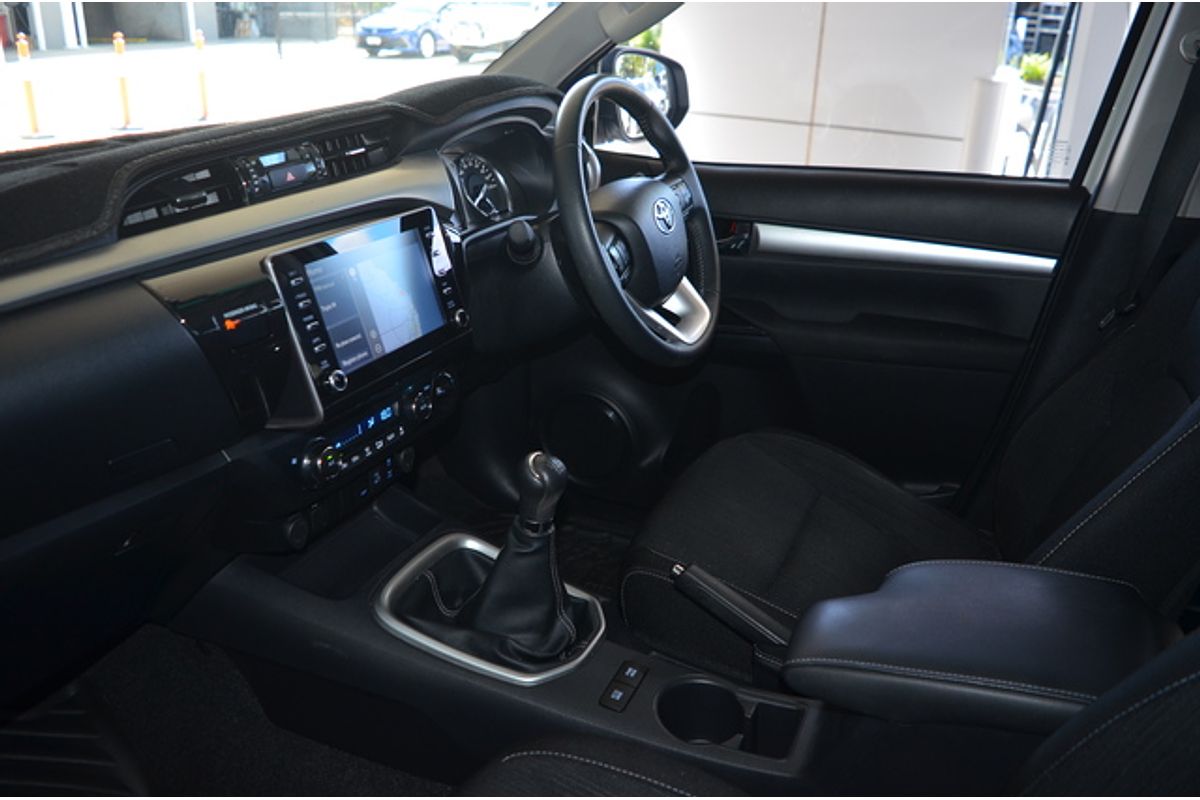 2020 Toyota Hilux SR5 GUN126R 4X4