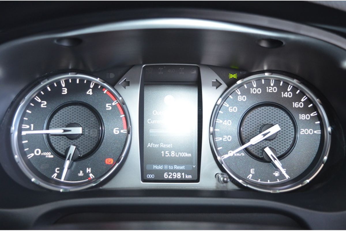2020 Toyota Hilux SR5 GUN126R 4X4