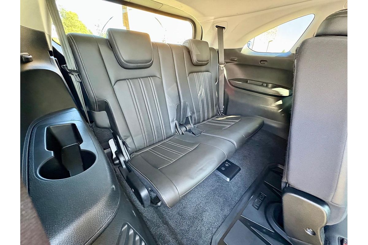 2021 Isuzu MU-X LS-T