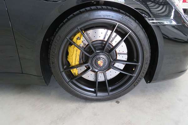 2024 Porsche 911 Carrera GTS 992