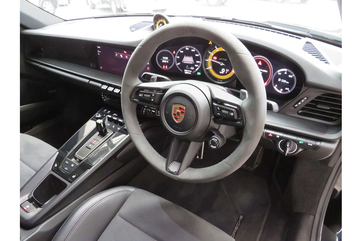 2024 Porsche 911 Carrera GTS 992