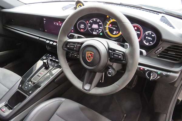 2024 Porsche 911 Carrera GTS 992