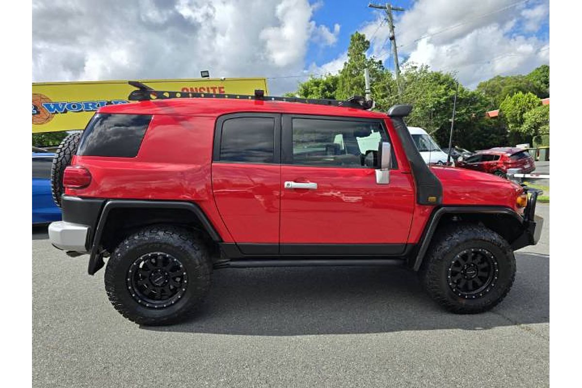 2014 Toyota FJ Cruiser GSJ15R