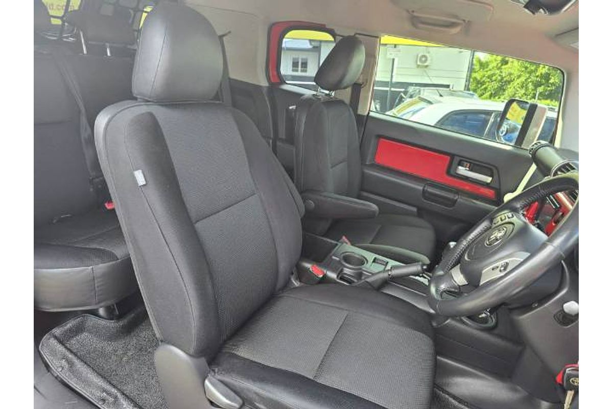 2014 Toyota FJ Cruiser GSJ15R