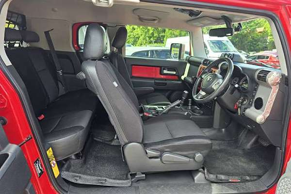 2014 Toyota FJ Cruiser GSJ15R