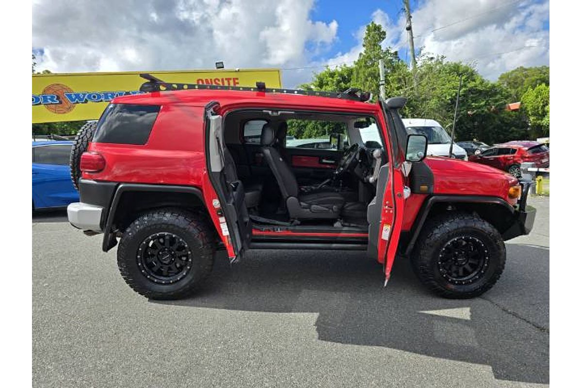 2014 Toyota FJ Cruiser GSJ15R