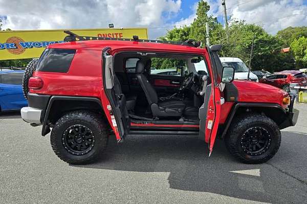 2014 Toyota FJ Cruiser GSJ15R