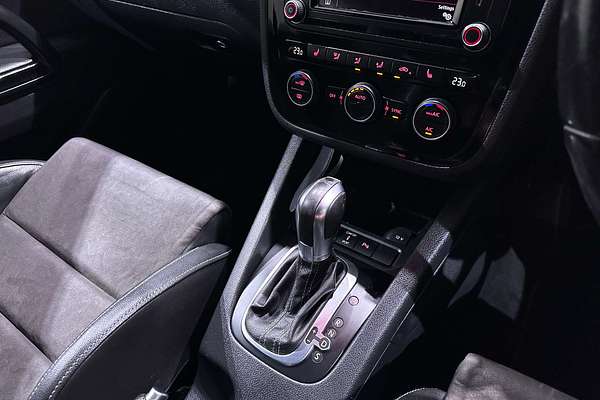 2016 Volkswagen Scirocco R Wolfsburg Edition 1S