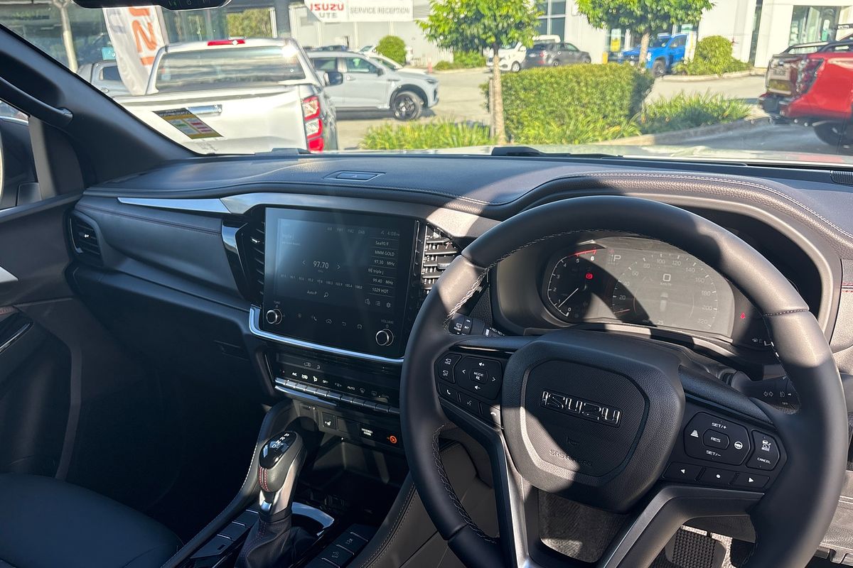 2024 Isuzu MU-X X-TERRAIN
