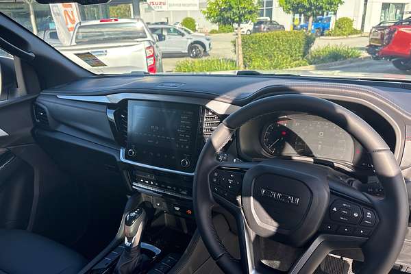 2024 Isuzu MU-X X-TERRAIN