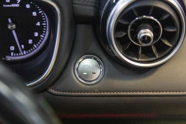 2019 MG HS Excite SAS23