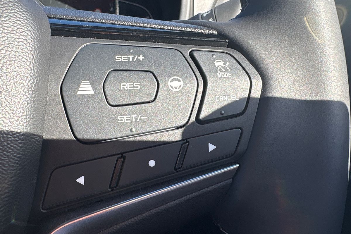 2024 Isuzu MU-X X-TERRAIN