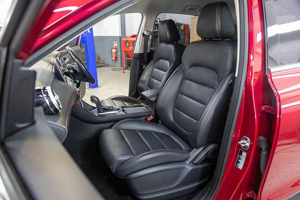 2019 MG HS Excite SAS23