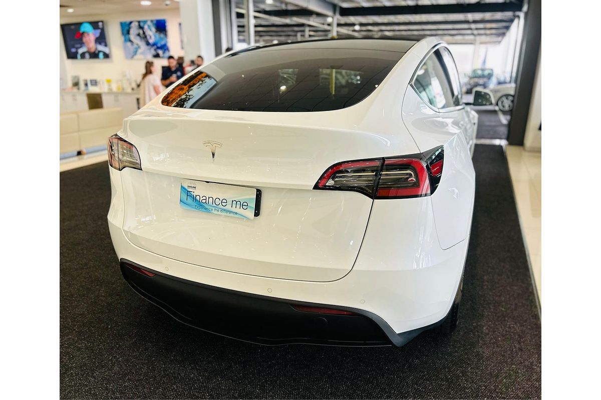 2023 Tesla Model Y Rear-Wheel Drive