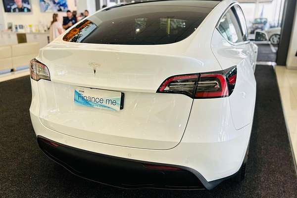 2023 Tesla Model Y Rear-Wheel Drive
