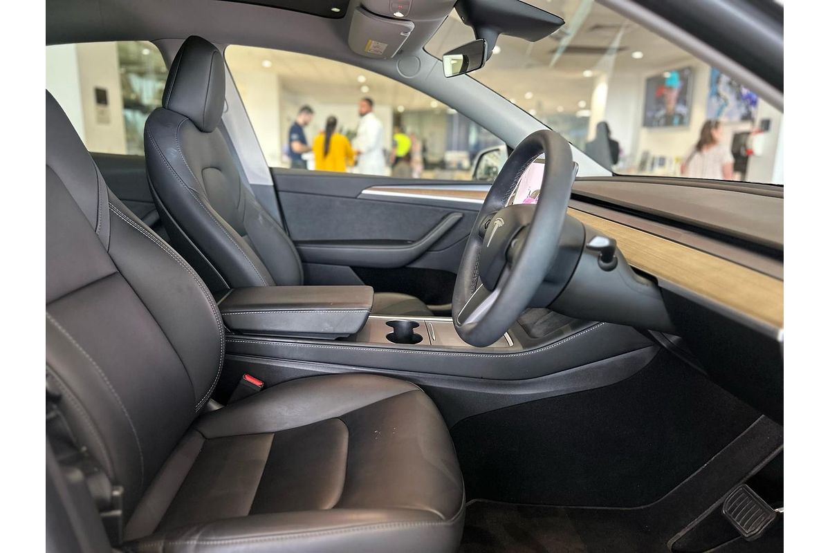 2023 Tesla Model Y Rear-Wheel Drive