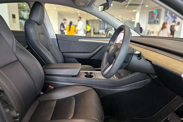 2023 Tesla Model Y Rear-Wheel Drive