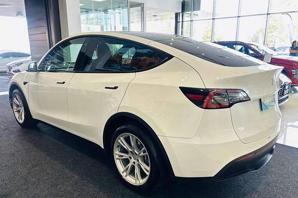 2023 Tesla Model Y Rear-Wheel Drive