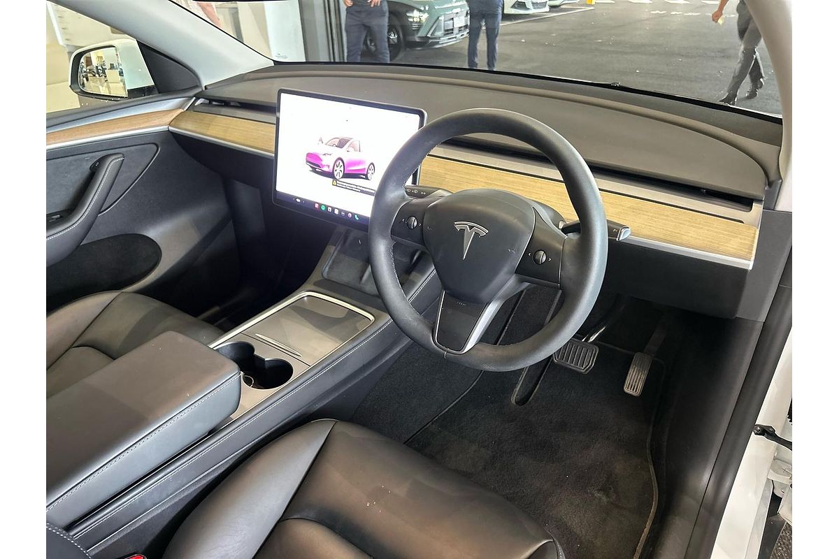 2023 Tesla Model Y Rear-Wheel Drive