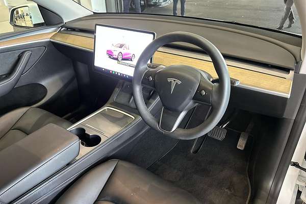 2023 Tesla Model Y Rear-Wheel Drive