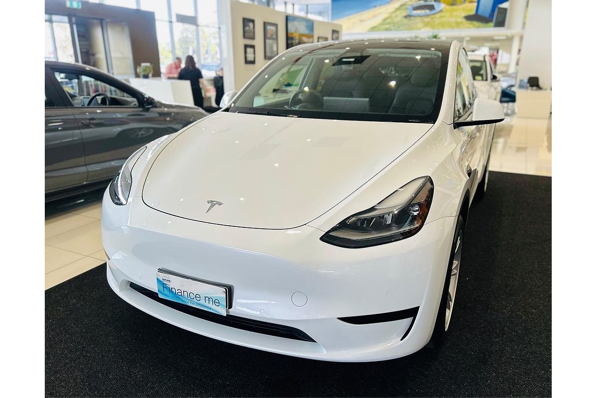 2023 Tesla Model Y Rear-Wheel Drive