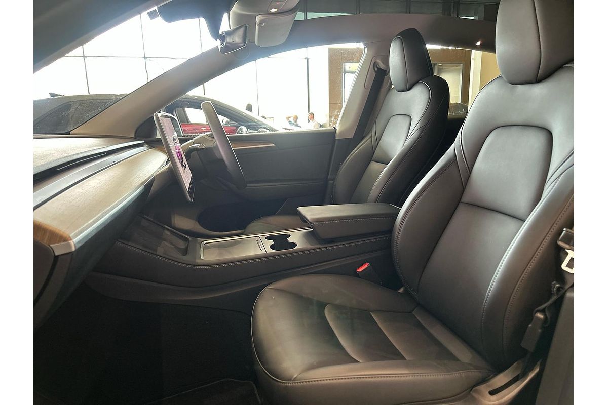 2023 Tesla Model Y Rear-Wheel Drive