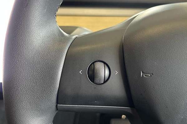 2023 Tesla Model Y Rear-Wheel Drive
