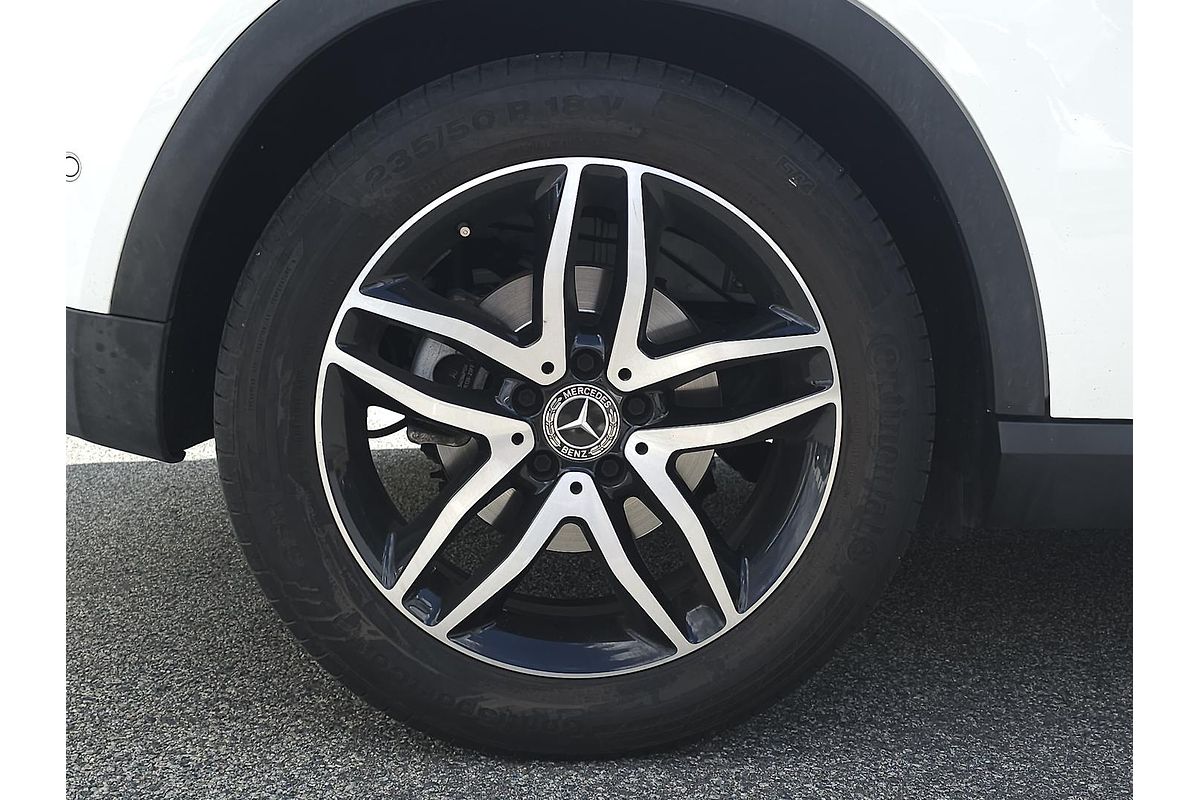 2019 Mercedes-Benz GLA-Class GLA180 X156